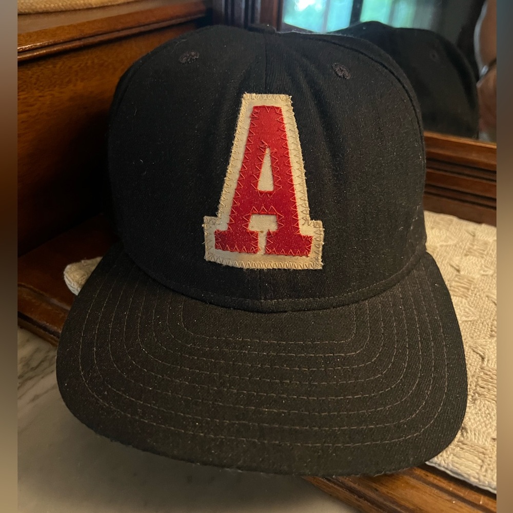 NEW ERA *Vintage* MLB Oakland Athletics A's Single Stitch Snapback Baseball Hat